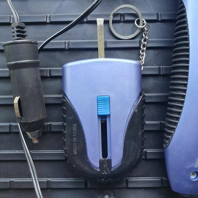 Odmrażacz do zamków i szyb samochodowy