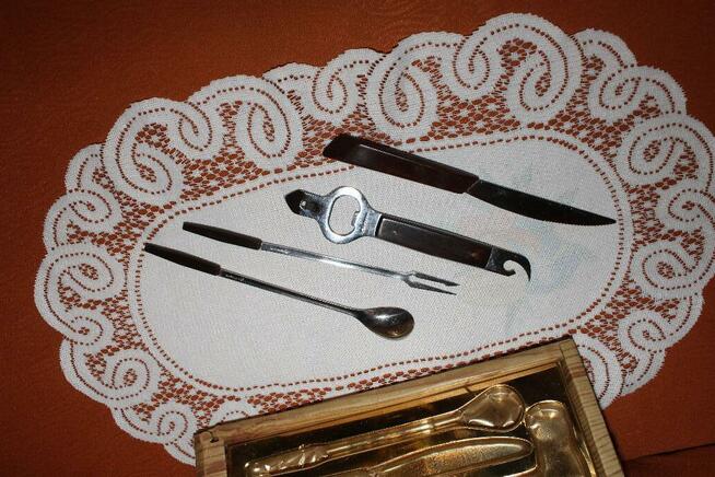 Komplet barowy w pudełku Cieszyn 1982 rok PRL