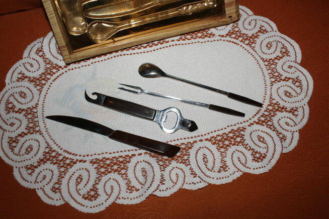 Komplet barowy w pudełku Cieszyn 1982 rok PRL