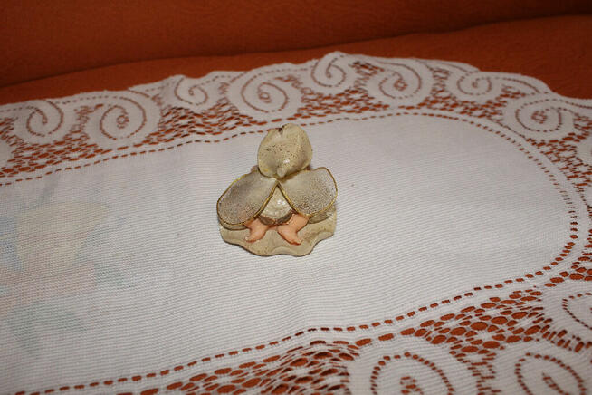 Figurka dziecko motylek PRL