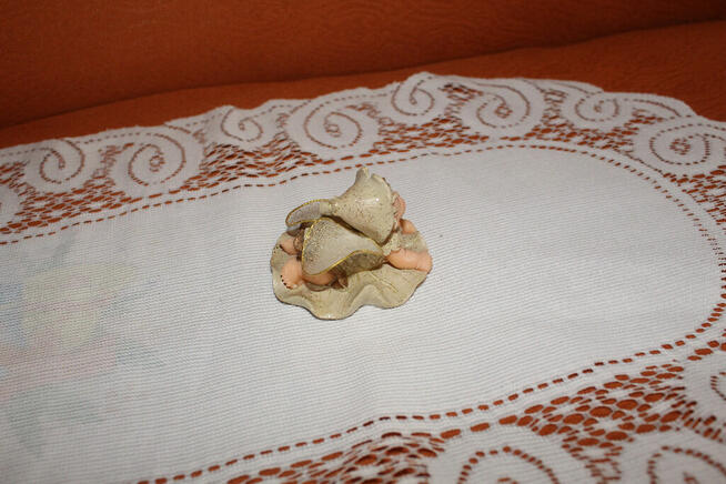 Figurka dziecko motylek PRL