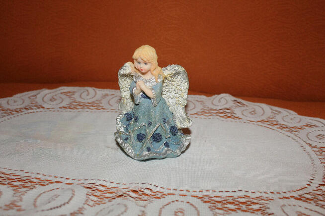 Figurka aniołek PRL