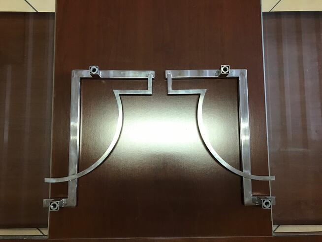 Nierdzewny uchwyt do drzwi szafy