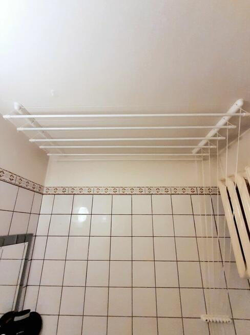 Suszarka sufitowa do ubrań- różne rodzaje-montaż suszarek.