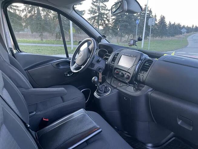 Wypożyczalnia Wynajem busa 9 osobowego, bagażnik dachowy, mu