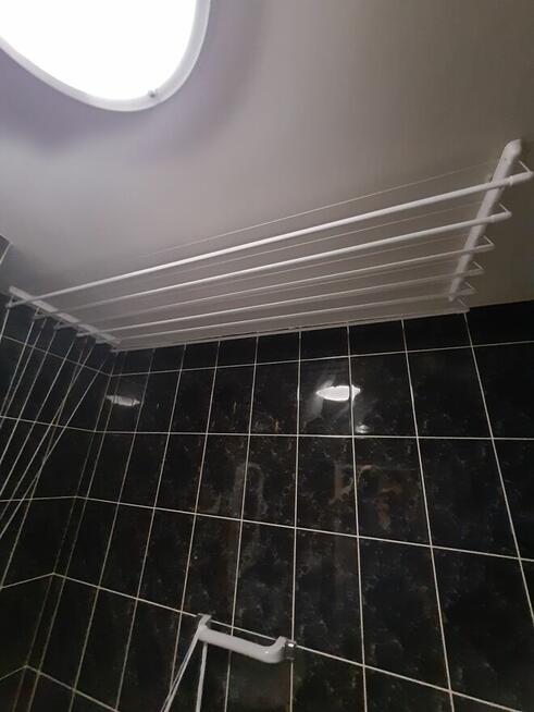 Suszarka sufitowa do ubrań- różne rodzaje-montaż suszarek.