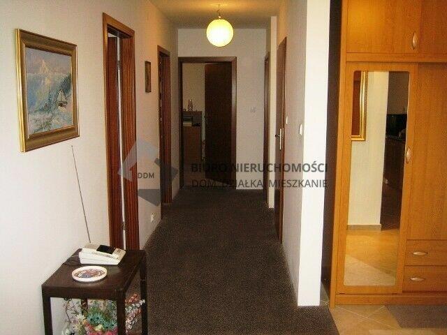 MIESZKANIE z DUŻYM GARAŻEM