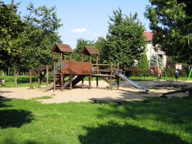 MIESZKANIE z DUŻYM GARAŻEM