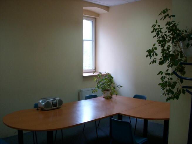 Biuro przy Centralu i trasie WZ