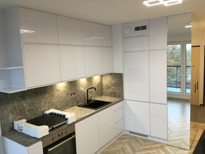 Meble na wymiar, szafy wnękowe, garderoby