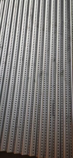 Kątownik perforowany 30x30x2mm OCYNK - 9,00 ZŁ/MB. NETTO