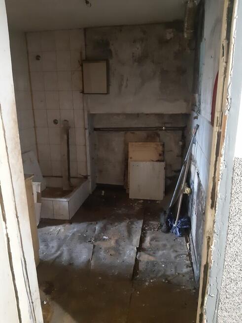 Pomieszczenie mieszkalne (na gabinet, biuro)