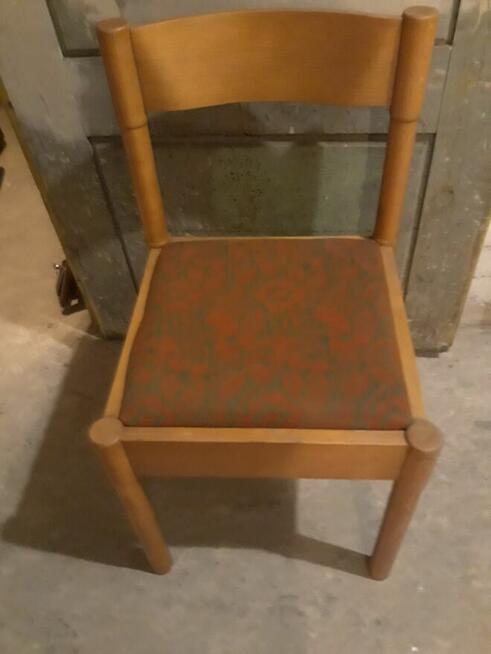krzesla z PRL/ rozne (6 , 3 , 2 , szt )