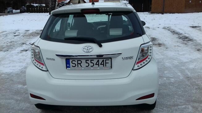 TOYO YARIS 1.33 Trendy by Simple