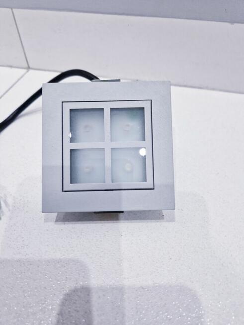 Oprawy oświetleniowe schodów Lena Lighting