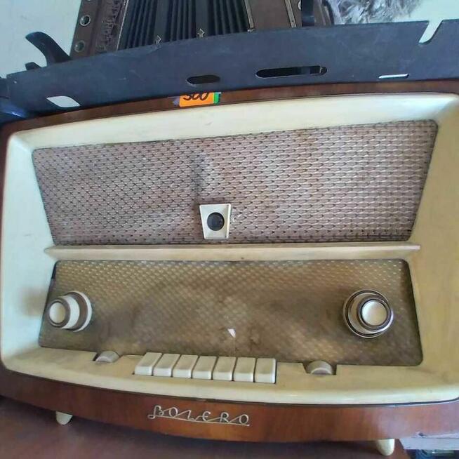 Stare antyczne radio lampowe BOLERO
