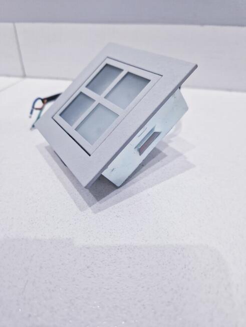 Oprawy oświetleniowe schodów Lena Lighting