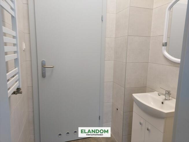 Lokal w centrum Józefowa, duży parking, witryna