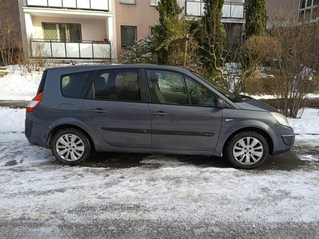 Sprzedam auto Renault Scenic 1.6 7 osobowy