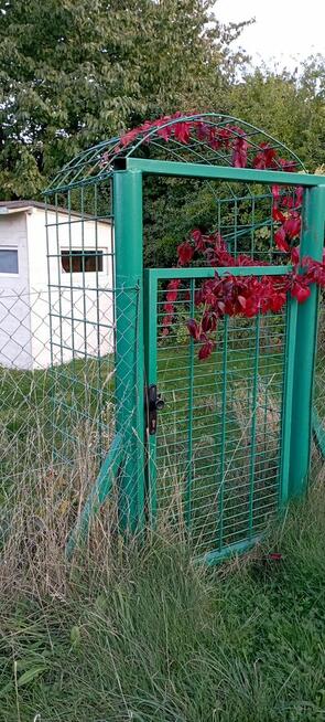 Sprzedam działkę rekreacyjno uzytkowa