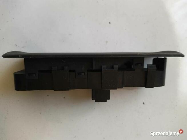 PRZEŁĄCZNIK SZYBY PRZÓD PRAWY CITROEN C8