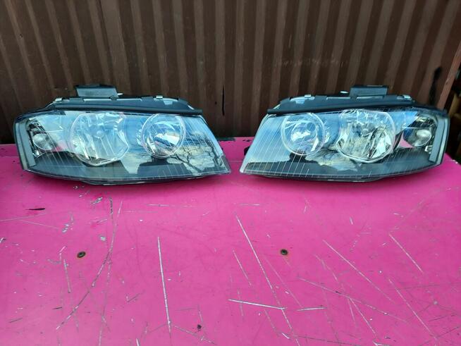 Audi a3 03r komplet lamp przednich nowe