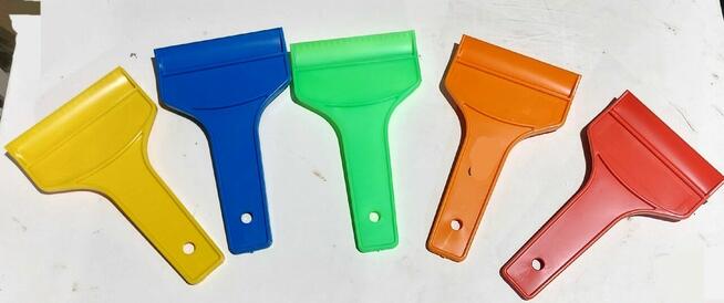 Skrobaczka do szyb z gumką Solidna