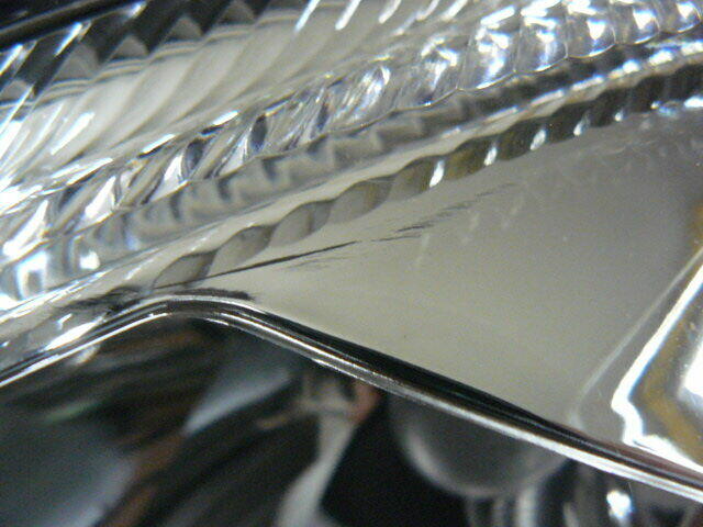 Mercedes W 168 dwa nowe reflektory, uszkodzone 1 mocowanie