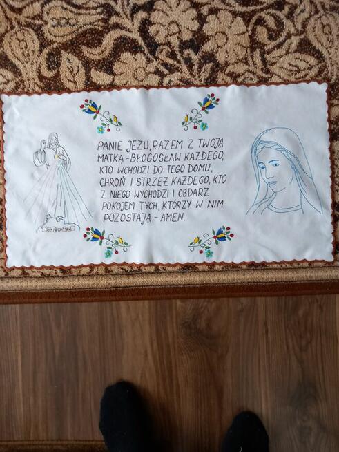 Ręcznie haftowane serwety