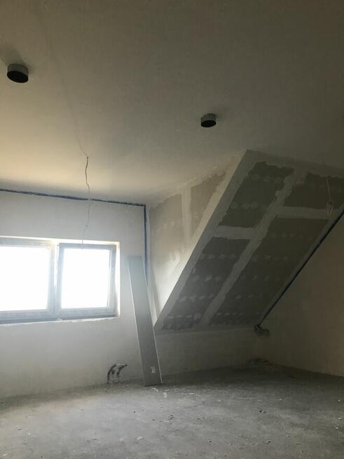 Ocieplanie i zabudowa poddaszy, montaż sufitów podwieszanych