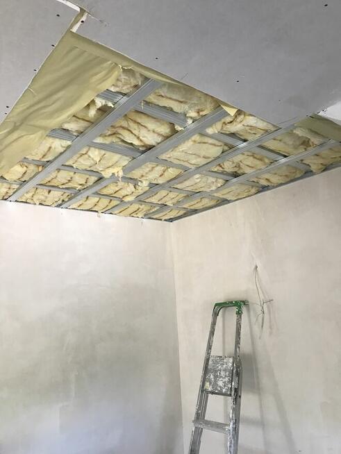 Ocieplanie i zabudowa poddaszy, montaż sufitów podwieszanych