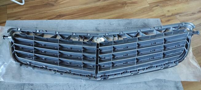 Grill Mercedes C-klasa w204