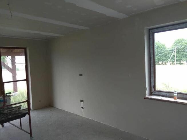 Ocieplanie i zabudowa poddaszy, montaż sufitów podwieszanych