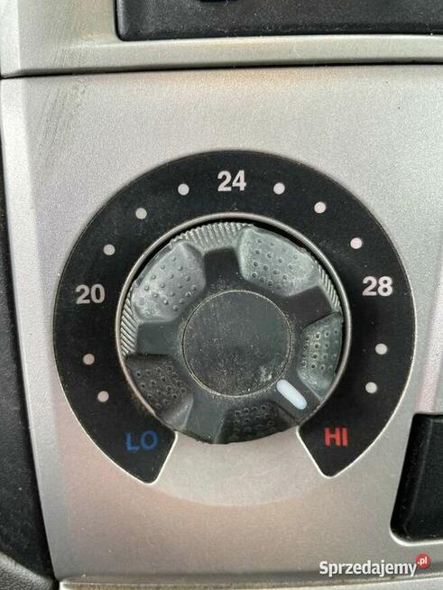 IVECO Daily 3.0 Kontener Winda Dhollandia 750 kg 40C15