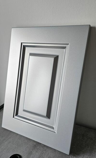 Lakierowane fronty meblowe do szafek na wymiar