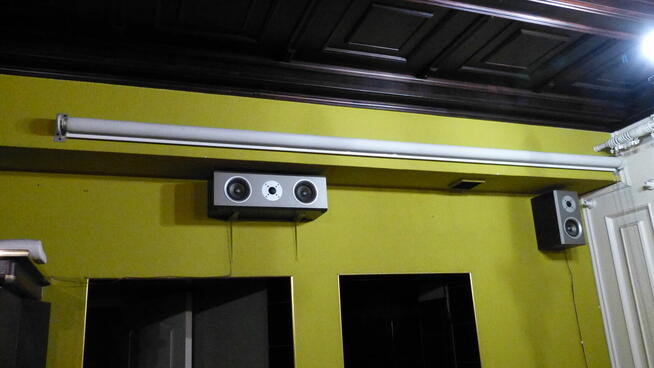 Projektor BENQ 711 z dodatkowym osprzętem