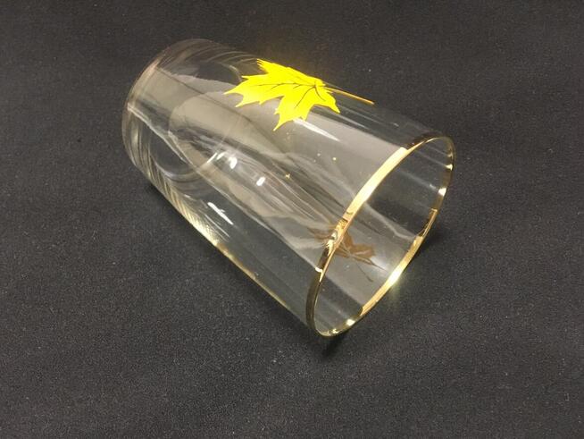 PRL stara szklanka Żółty liść