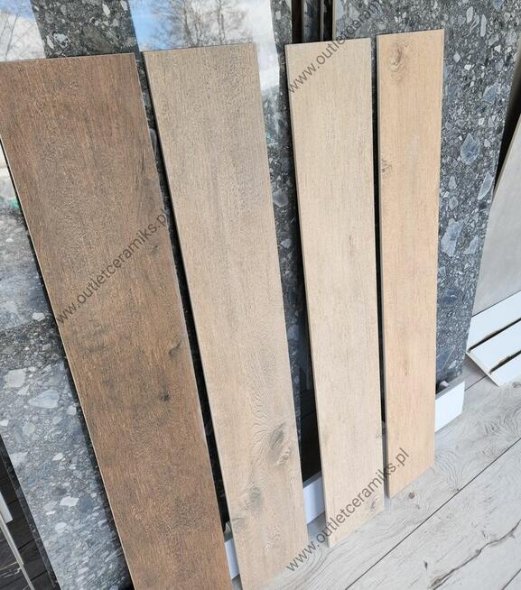 Stopnice drewnopodobne płytki na schody 120x30 Senatimental