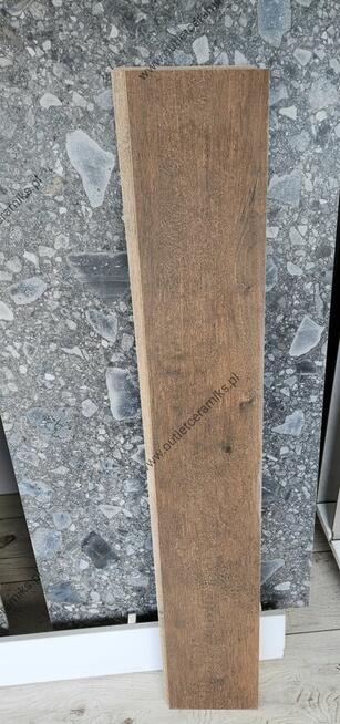 Stopnice drewnopodobne płytki na schody 120x30 Senatimental
