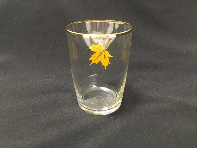 PRL stara szklanka Żółty liść