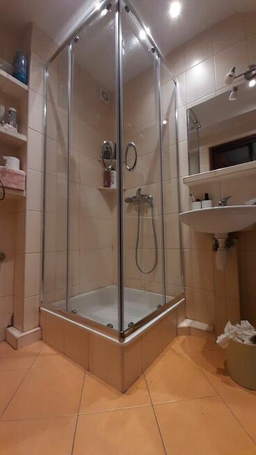 Brodzik, kabina prysznicowa, bateria - profesjonalny montaż.