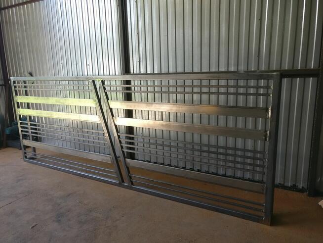 Ogrodzenia, ogrodzenie palisadowe, ogrodzenie żaluzjowe