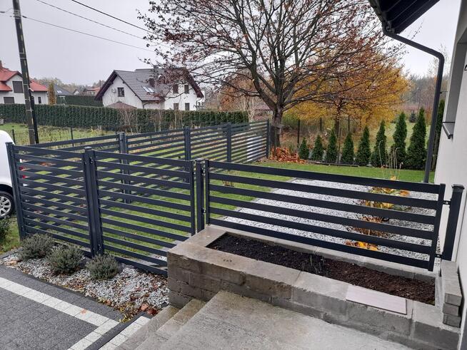 Ogrodzenia, ogrodzenie palisadowe, ogrodzenie żaluzjowe