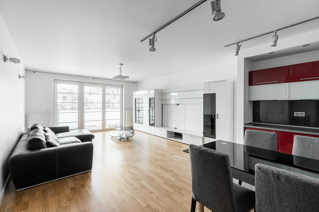 2 pokojowe, balkon, garaż obok PKP Włochy