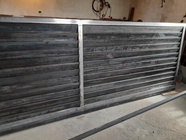 Brama przesuwna żaluzjowa, brama żaluzjowa