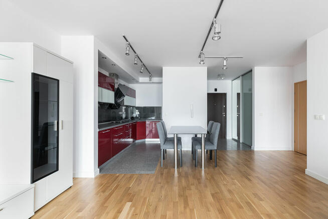 2 pokojowe, balkon, garaż obok PKP Włochy