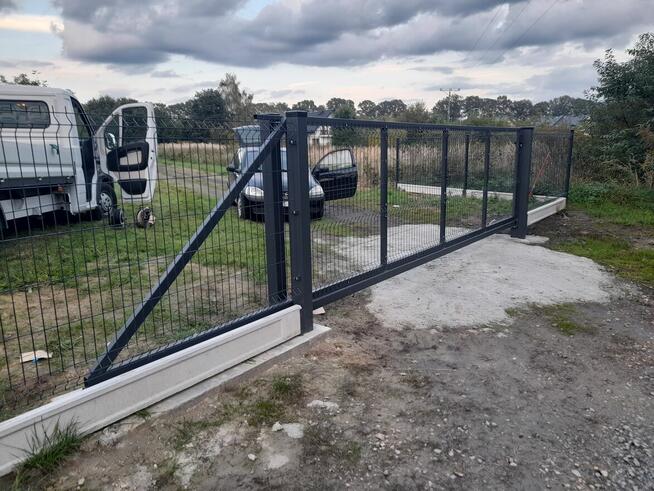 Przęsło ogrodzeniowe, ogrodzenie palisadowe, żaluzjowe