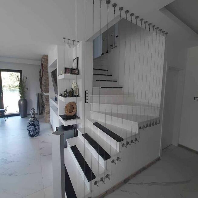 Schody kamienne, blaty kamienne, parapety kamienne