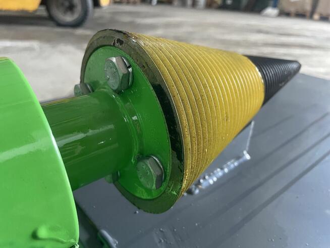 Łuparka świdrowa do drewna drzewa ŚWIDER 120mm na wałek WOM