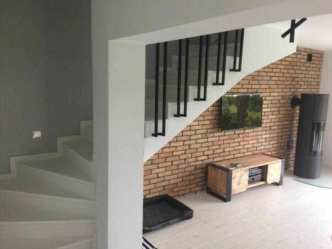 Schody kamienne, blaty kamienne, parapety kamienne